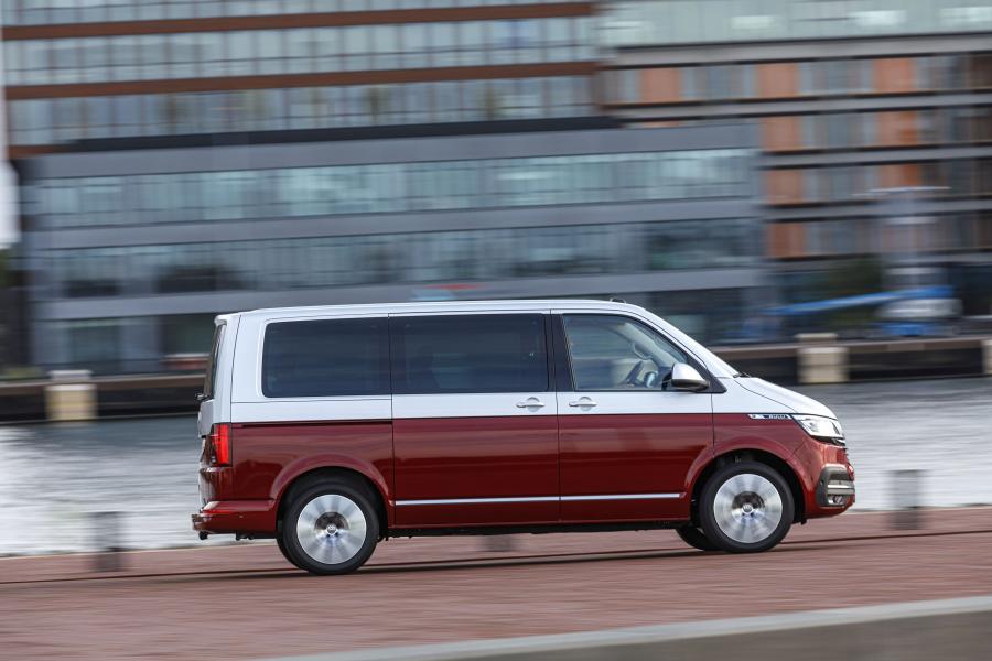  Volkswagen Multivan Bulli (T6.1) 2019 года  (фото 18 из 86)